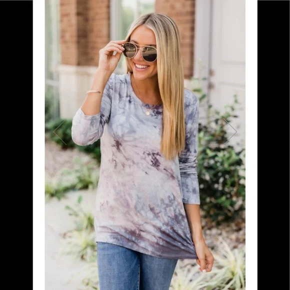 SURPRISING STATEMENT TIE DYE GREY BLOUSE - Picture 2 of 8